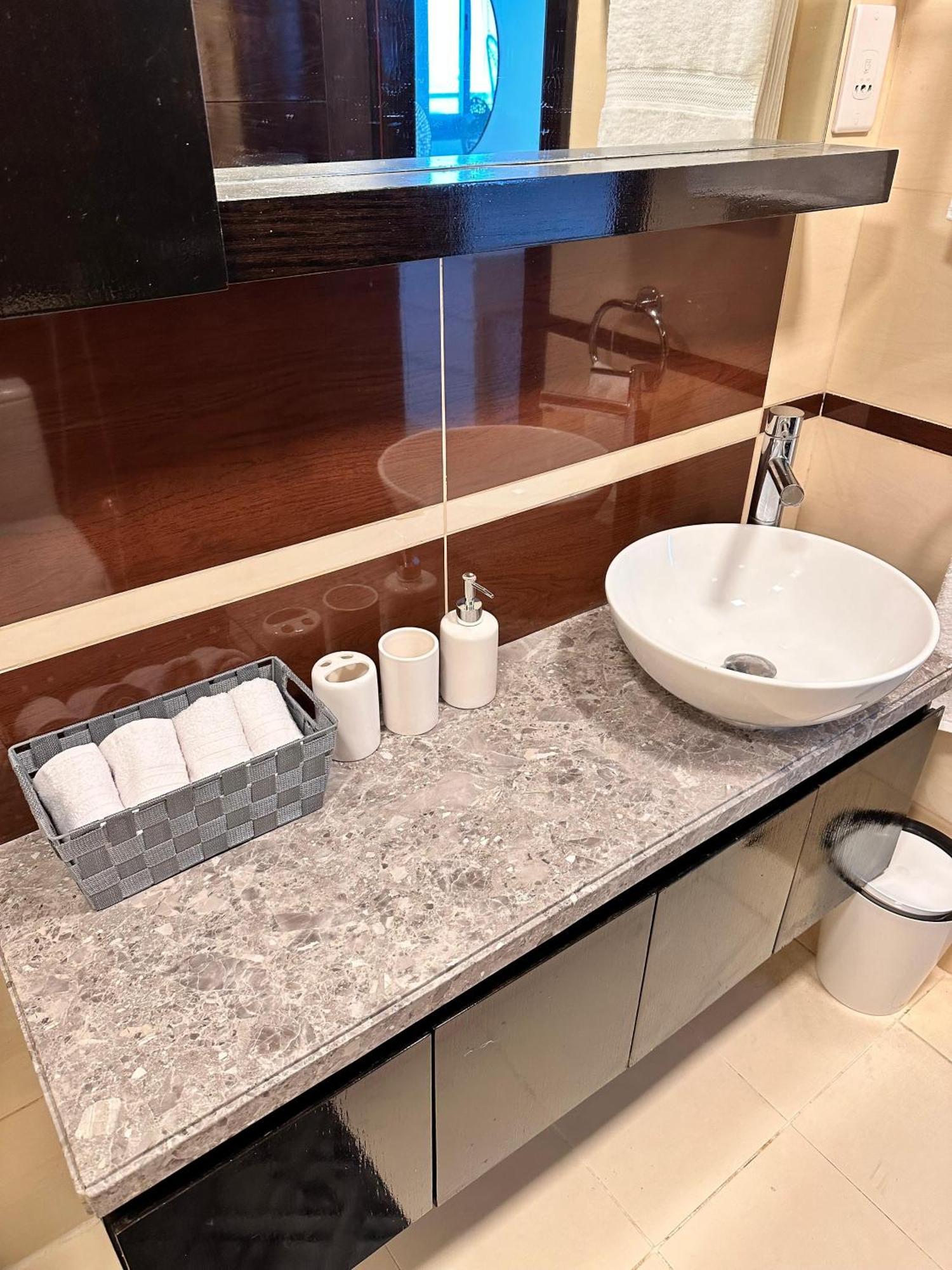 Wonderful Two Bed Room With Full Marina View Dubai Exterior photo